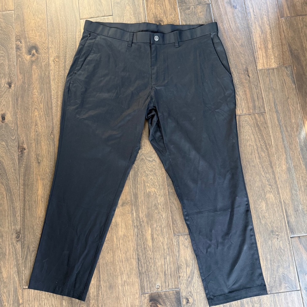 Fabletics High Side Chino Mens 40x30 Black NEW Classic‎ Fit 4-Way Stretch Pants